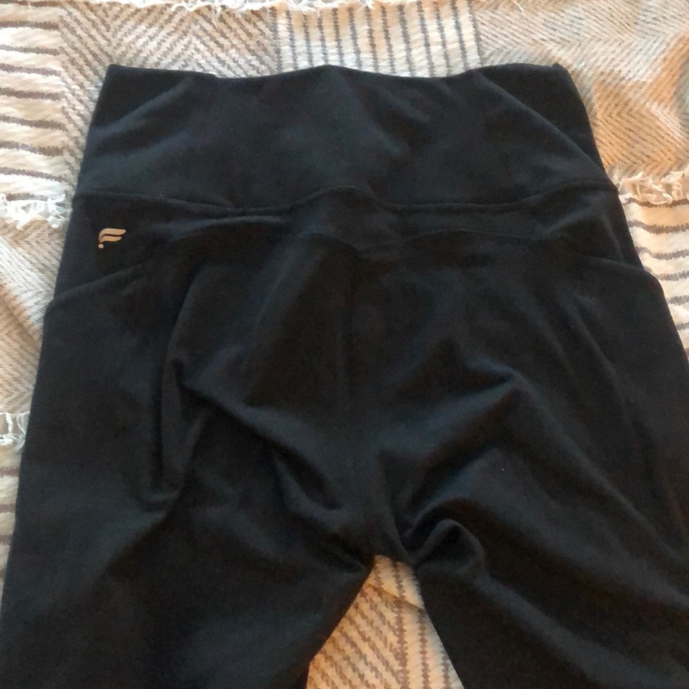Fabletics Oasis Black With Pockets - image 1